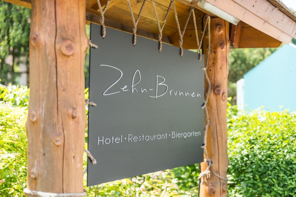 Hotel Restaurant Zehn-Brunnen Renningen Exterior photo